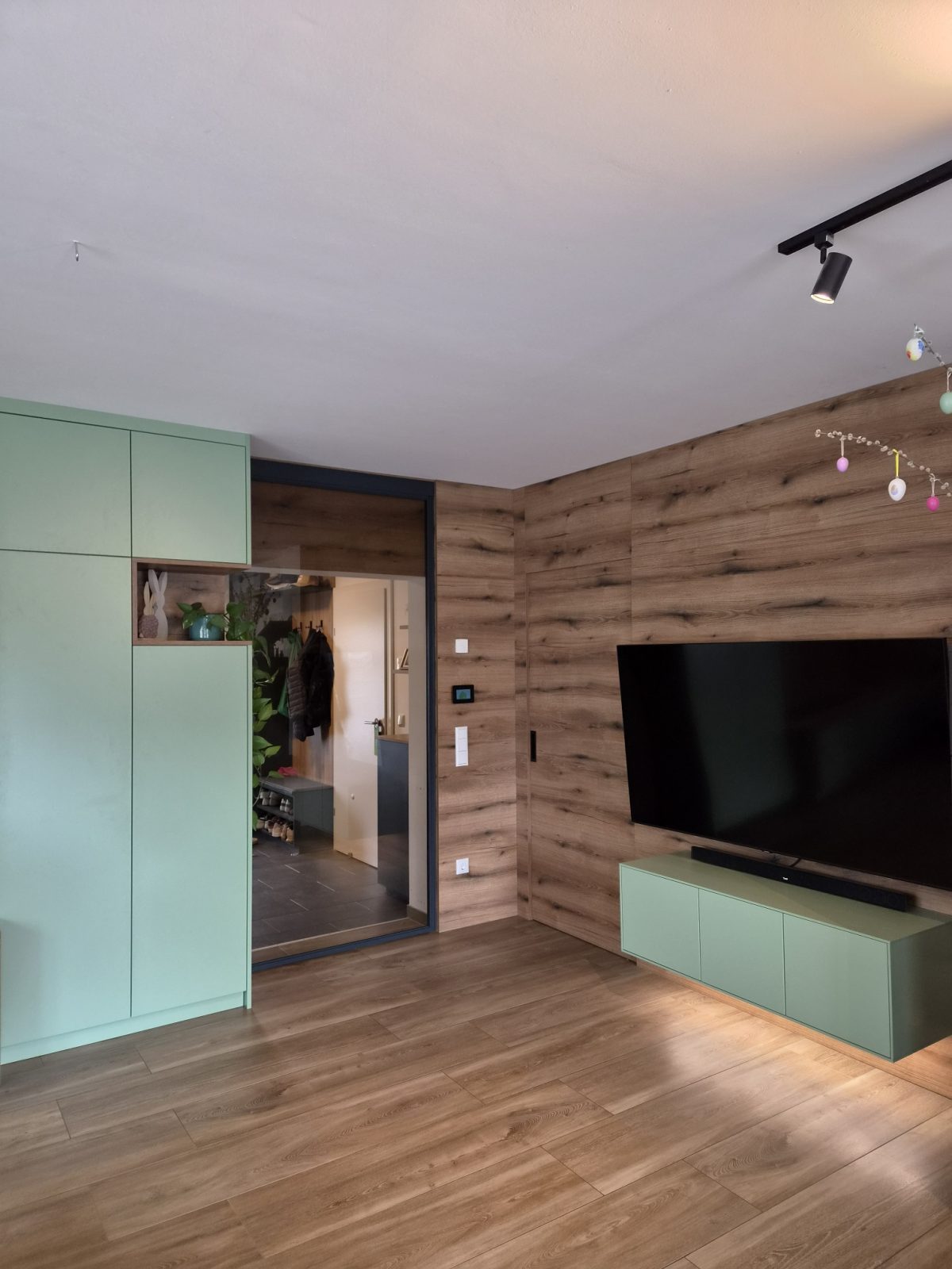 TV-Wand – Individuelles Möbelstück von Wolkensteiner Möbelmontagen
